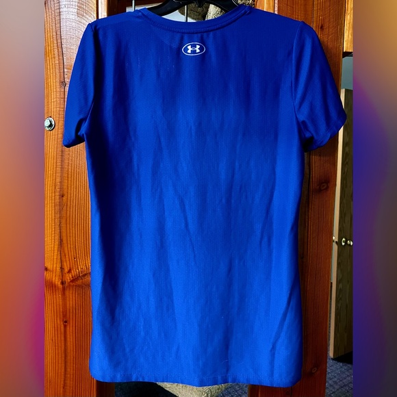 Under Armour Loose Fit Medium Workout Top - Picture 2 of 3